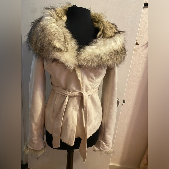 UPCOUNTRY BY DU MONDE FAUX FUR FAUX SUEDE JACKET WOMEN'S SMALL W/ BELT, POCKETS - Picture 1 of 16